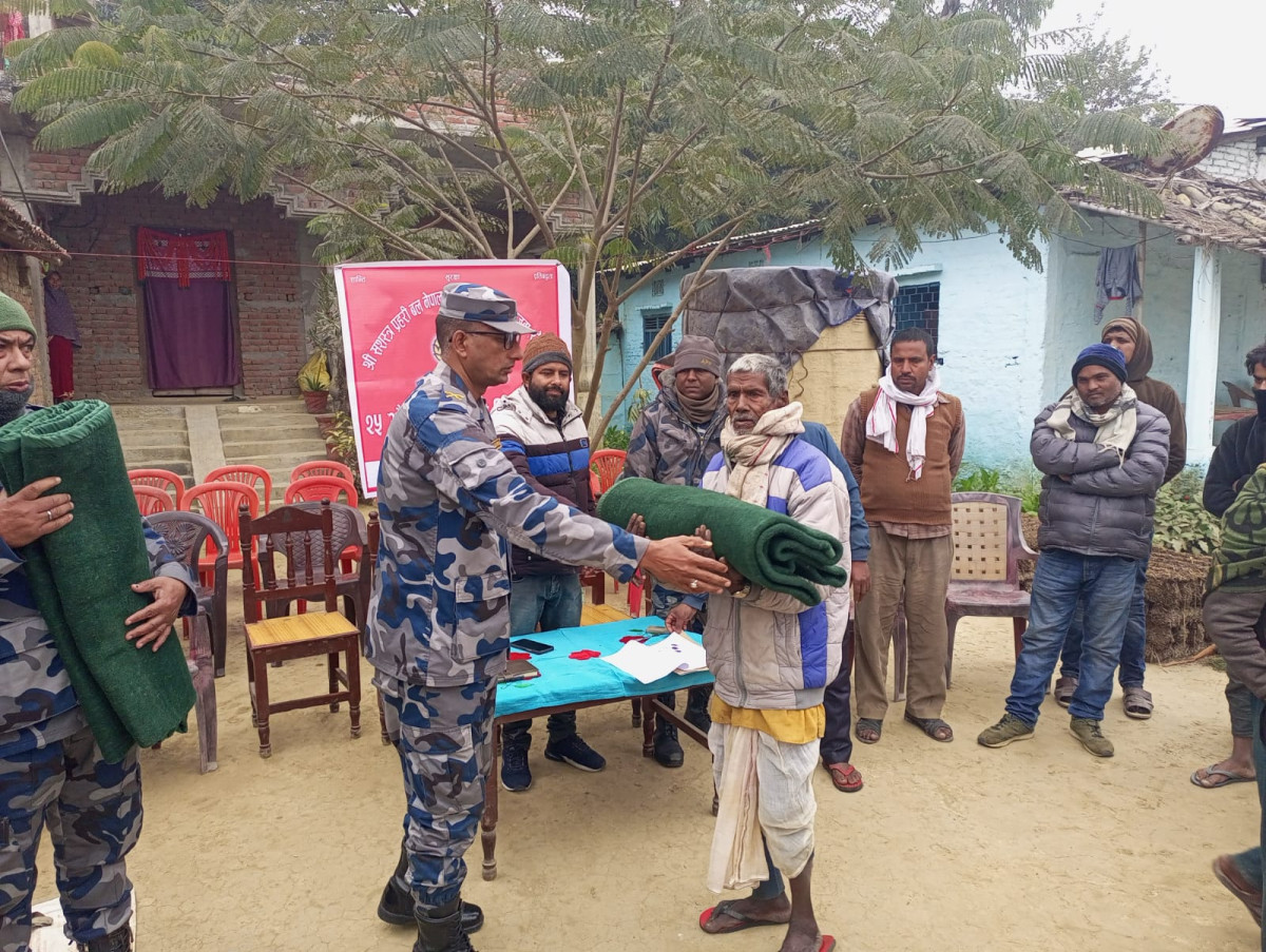 सशस्त्र प्रहरीद्वारा २०० विपन्न परिवारलाई कम्बल वितरण