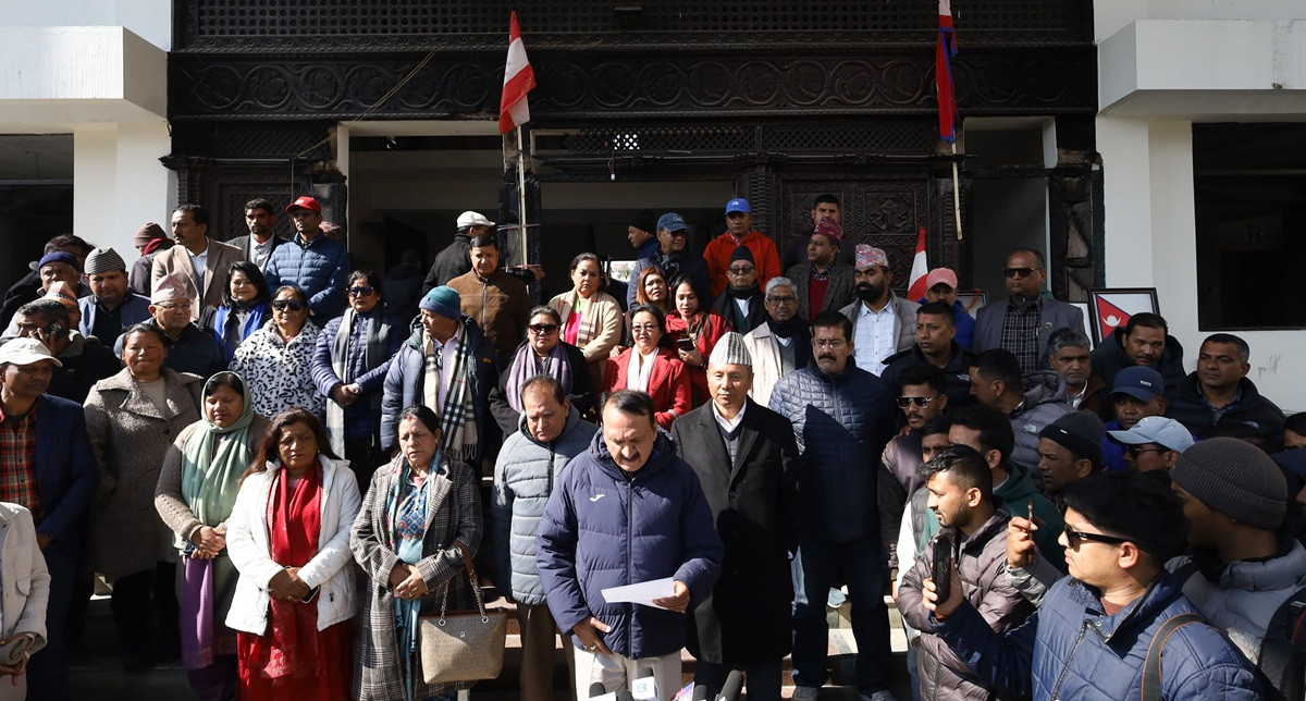 देउवा समूहले माघ ६ प्रतिनिधि सभा मनोनयन स्थगन गर्न निर्वाचन आयोगमा निवेदन दर्ता