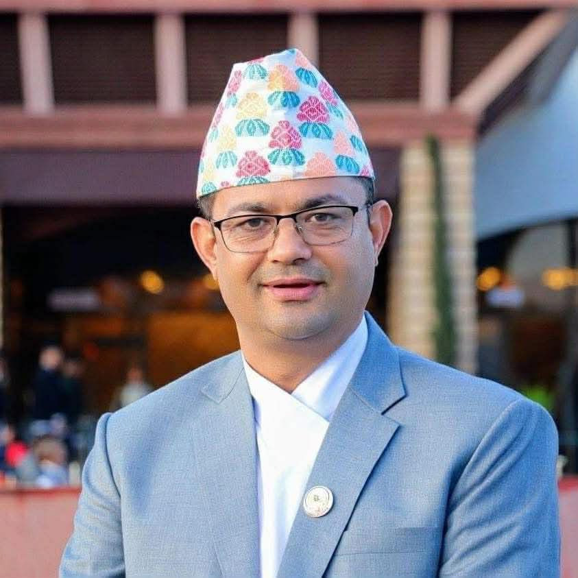 पर्वतमा एमाले उम्मेदवार पदम गिरी भन्छन्: पवित्र भावका साथ स्वच्छ प्रतिस्पर्धामा उत्रिन्छु
