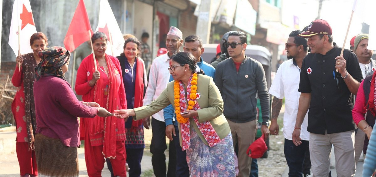 तस्बिरमा हेर्नुहोस् रेनु दाहालको घरदैलो