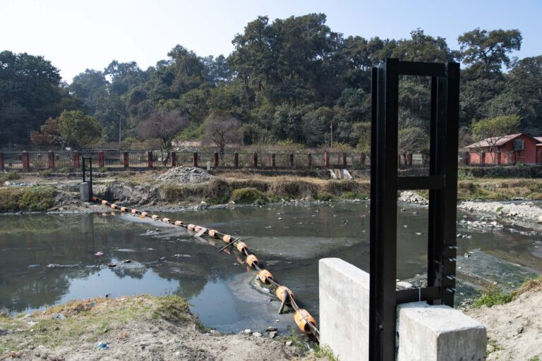 River-Trash-Barriers_Nepal-Photo-Library9-768x512.jpg