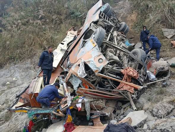 धादिङ बस दुर्घटनाप्रति नेकपा एमालेका अध्यक्ष ओलीद्वारा दु : ख व्यक्त