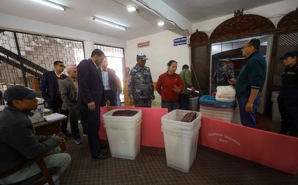निर्वाचनका लागि काठमाडौंका मतदान स्थलहरु तयार