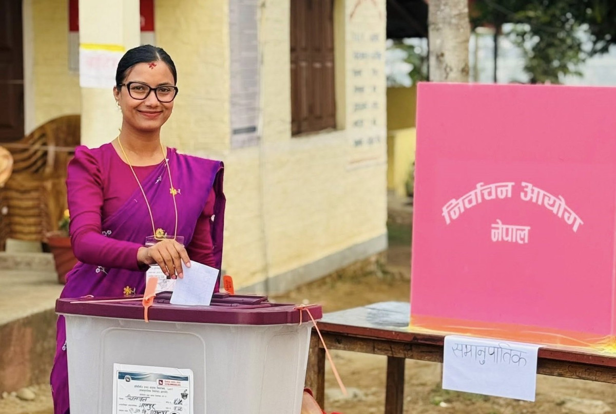 रास्वपा उम्मेदवार गौतमले गरिन् मतदान