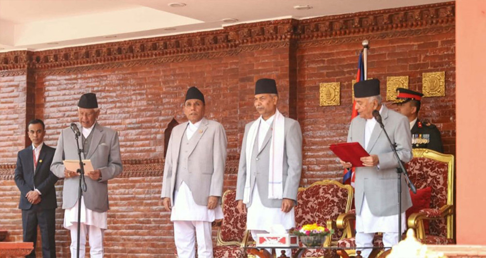 प्रतिनिधि सभाका ज्येष्ठ सांसद अर्जुननरसिंह केसीले लिए शपथ
