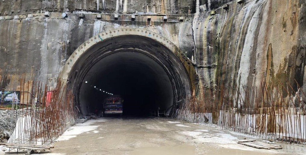 सिद्धबाबा सुरुङ मार्गबाट दसैँसम्म गाडी गुडाउने लक्ष्य