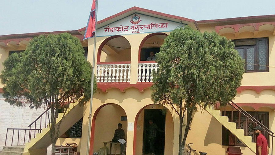 गैँडाकोटमा कार्यान्वयनमा आएन संस्थागत विद्यालयको शुल्क निर्धारण मापदण्ड निर्देशिका