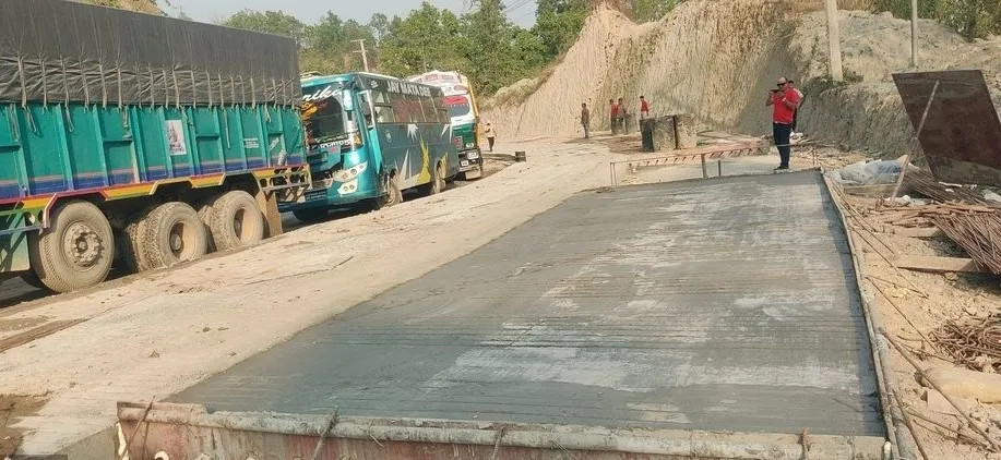 नारायणगढ–बुटवल सडक : दाउन्नेको पूर्वी खण्डमा एकतर्फी ढलान सम्पन्न, अबको दुई हप्तामा यात्रा सहज हुने