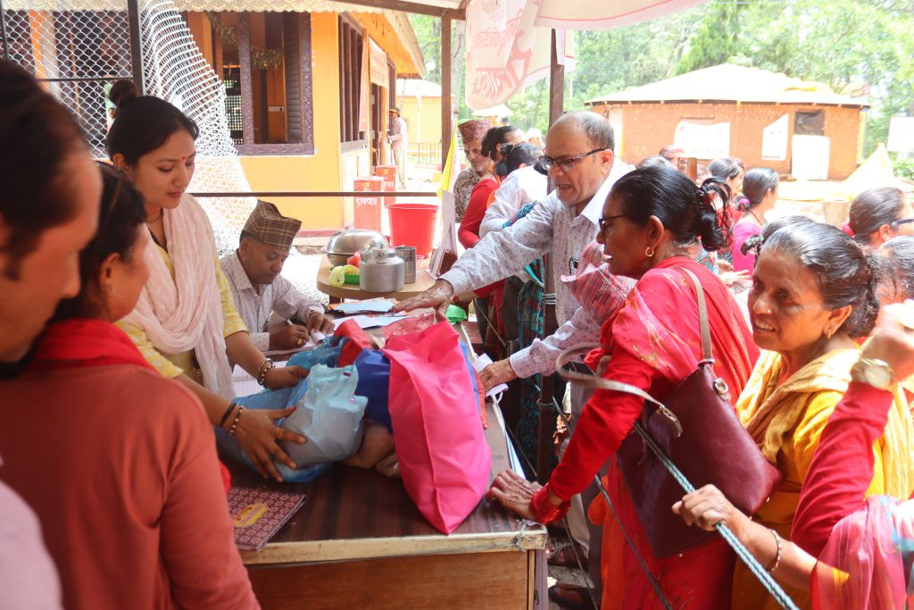 गाडी रिजर्भ गरेर कोटिहोम महायज्ञ पुगे भक्तजन