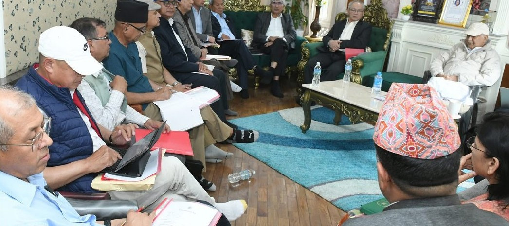 मीनबहादुरले दान दिएको भवन एमालेले नलिने, बल्खुमै कार्यालय बनाउने