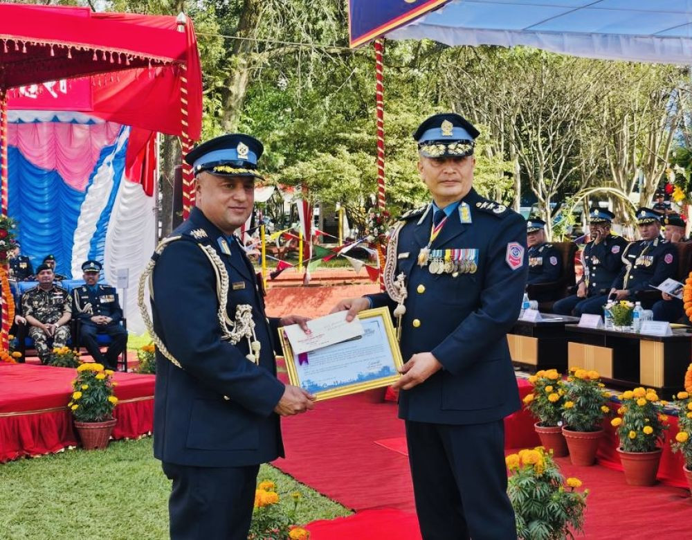 एसएसपी नवराज अधिकारी सम्मानित